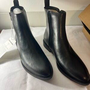 Amazon Essentials Women’s Black Ankle Boot; Size 8.5